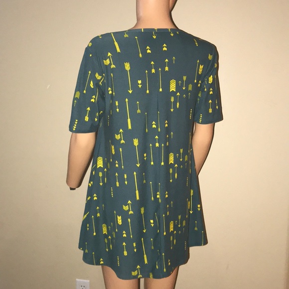 Versatile LulaRoe Perfect T - Picture 2 of 6